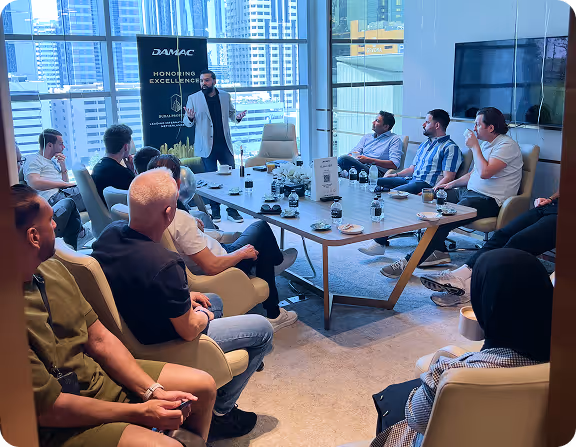 Persoonlijke presentatie en kennismaking met relaties van Dubai Property in Dubai